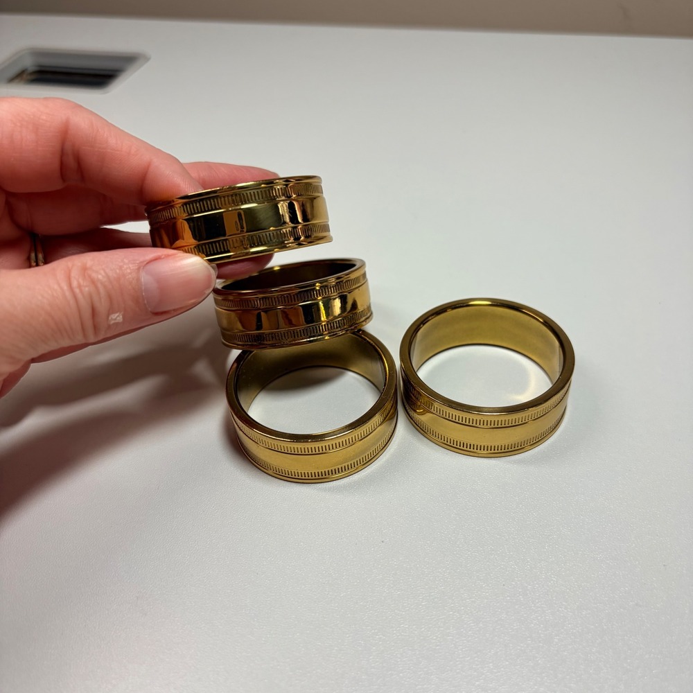 Gold Toned Metal‎ Napkin Rings Set of 4 Ridged Edge Detail Polished Table Decor